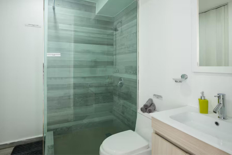 Bathroom, Apartamentos LUXURY Carolina PR