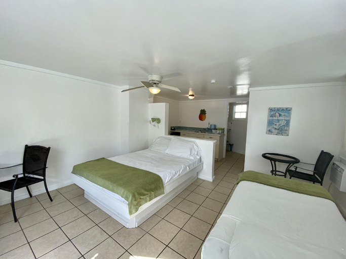 Bedroom 3, The Sunset Cove And Rainbow Room
