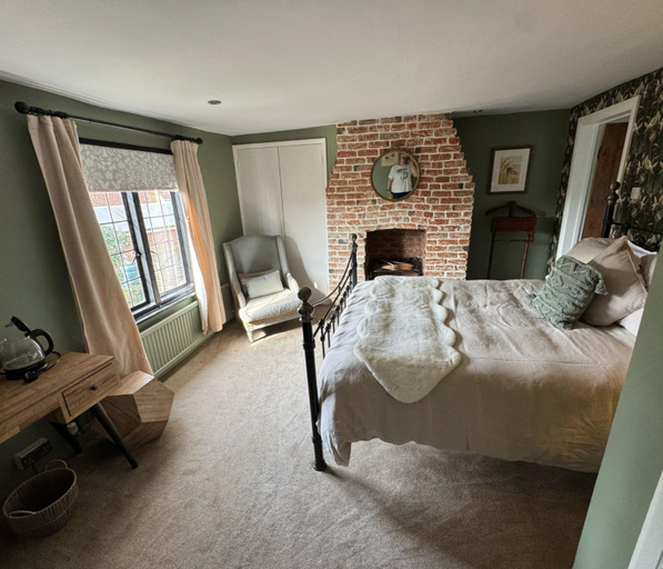 Bedroom 2, The Red Lion Stodmarsh, Kent