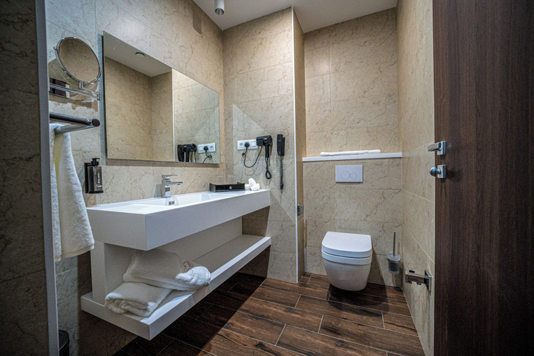 Bathroom 3, Hotel Supreme, Bouzareah
