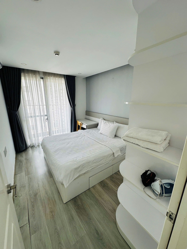Room 2, Diamond Luxury, District 7