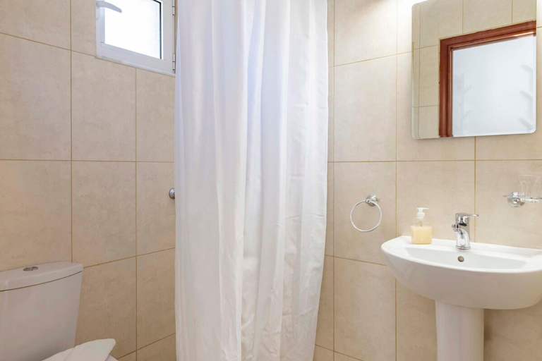 Bathroom 1, Villa Katherina - Tsambika View, South Aegean