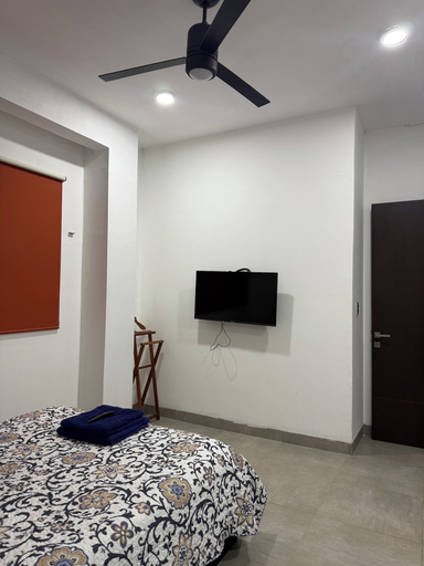 Room 3, Torre Onze, Mérida