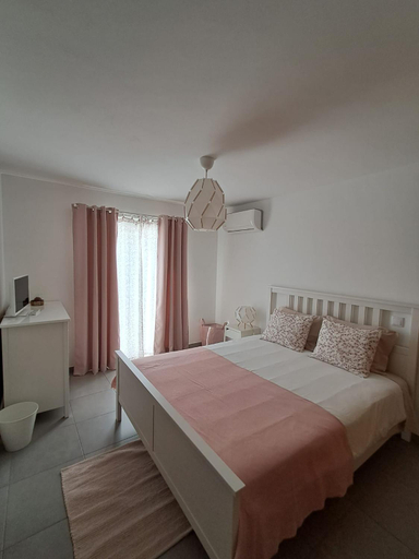 Bedroom 1, ALMAS ROOMS, Lagos