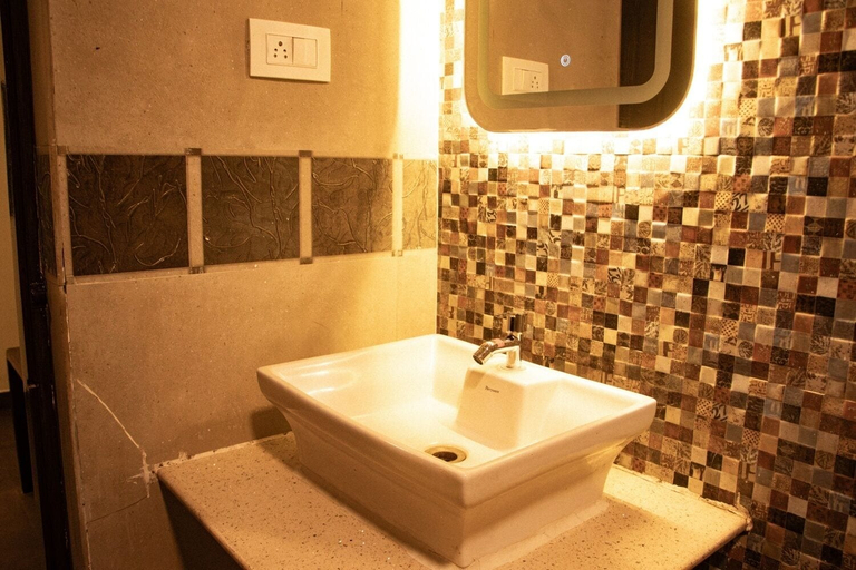 Bathroom 5, Aira Suites, Bangalore