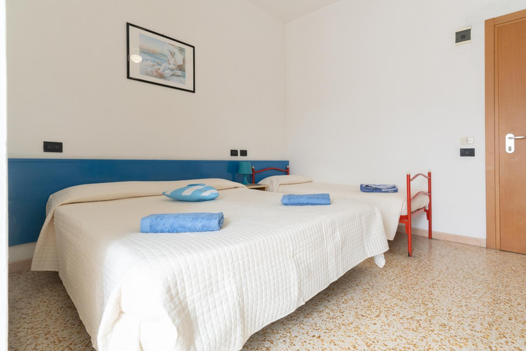 Bedroom 3, Arix Hotel, Rimini
