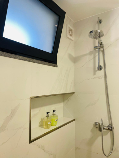 Bathroom 5, Cozy House, Funchal