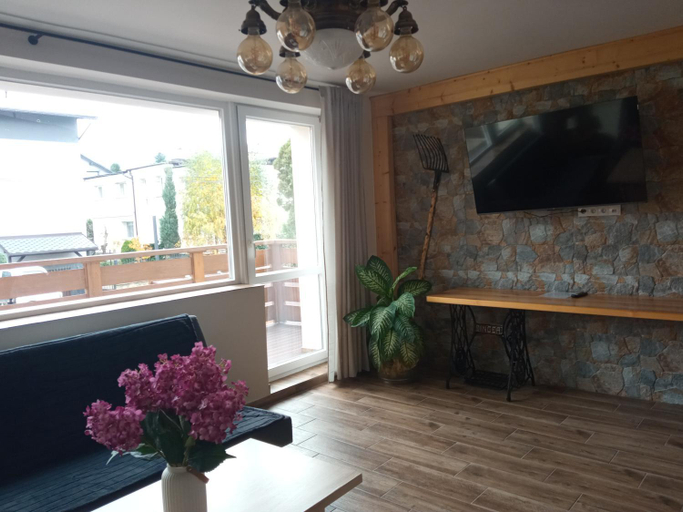 Others 4, Willa Julia-pokoje w centrum, ogrod, sauna, grill, Cieszyn