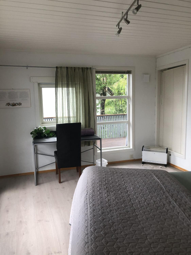 Bedroom 4, Private room on quiet street, Bodø