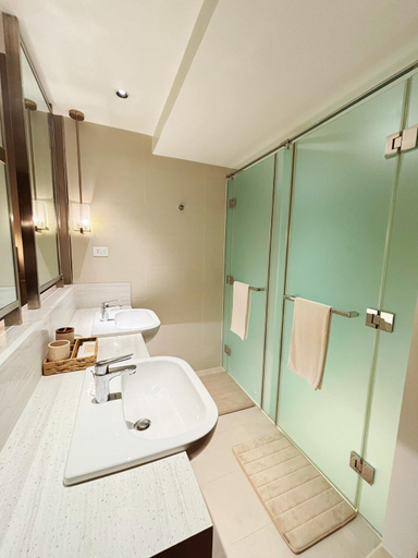 Bathroom 5, The Hotel Residences at Acqua, Mandaluyong