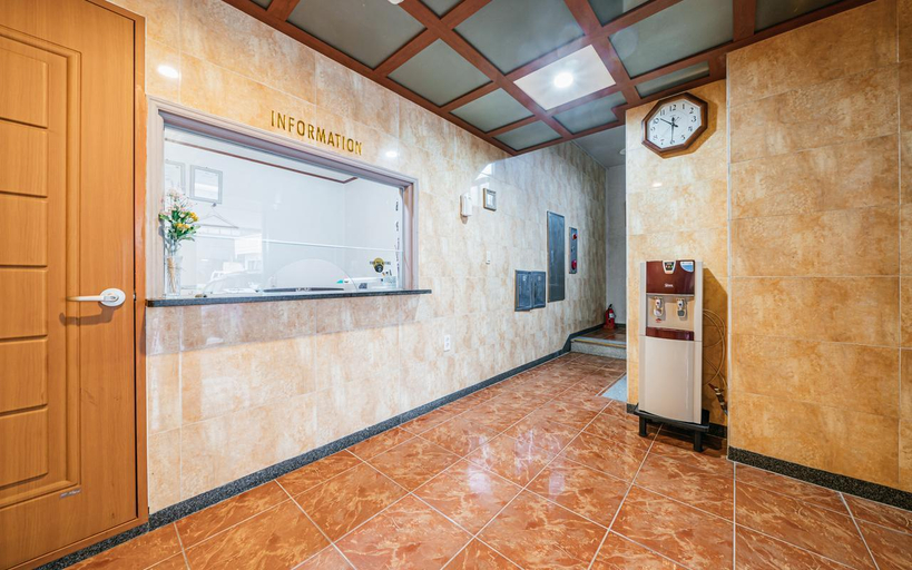 Others 3, Oreum Motel, Jeju