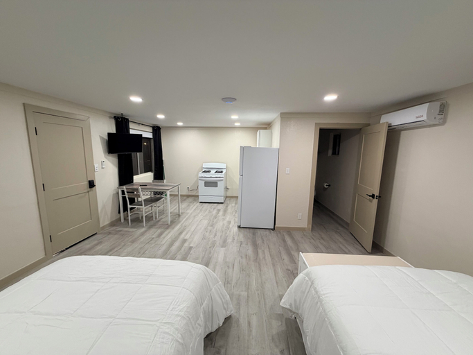 Room 2, Alpine Adventures Inn, Apache
