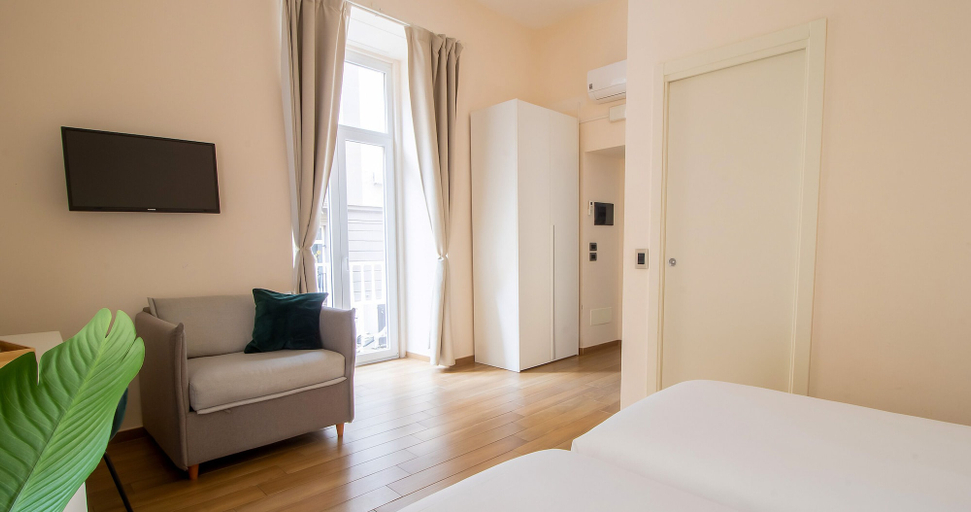 Bedroom 2, Musto Suites & Rooms, Napoli