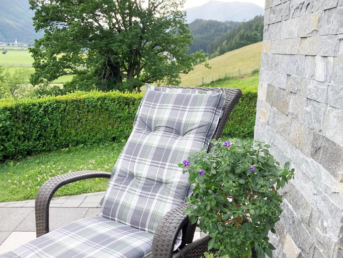 Balcony 3, Apartment in Mittersill With Terrace, Zell am See