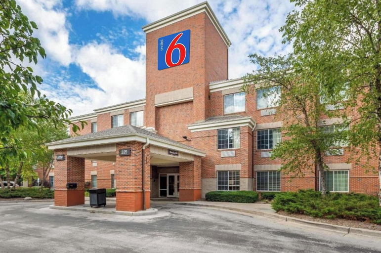 Front of property 4, Motel 6 Suites Milwaukee Brookfield, WI, Waukesha