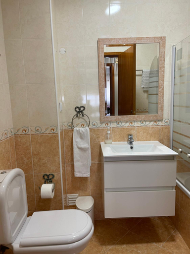 Bathroom 2, Casa dos Pexins, Nazaré