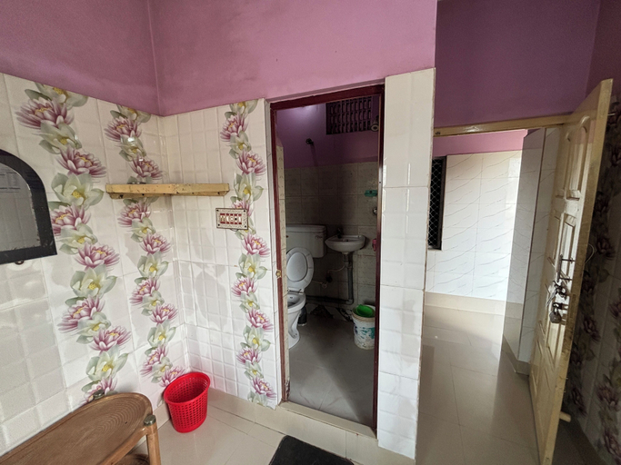 Bathroom 4, Jagannath Guest House, Nadia