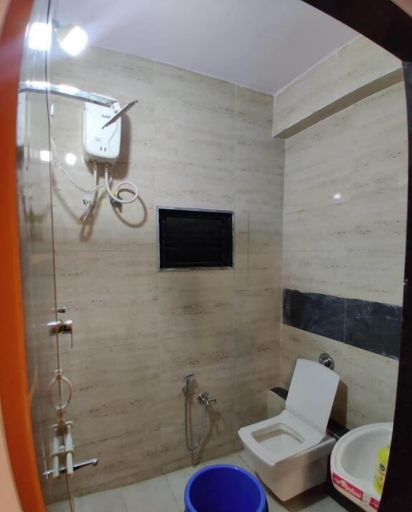Bathroom 5, HOTEL SAROVAR INN, Ahmadabad
