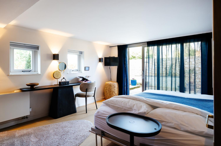 Others 4, La petite chambre, Ede