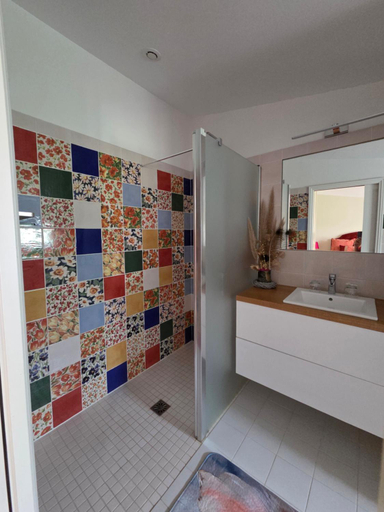 Bathroom 3, Chambres d'hotes a la ferme Chant'alouette, Gironde
