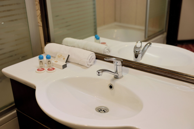 Bathroom 4, Hotel Akyuz, Çankaya