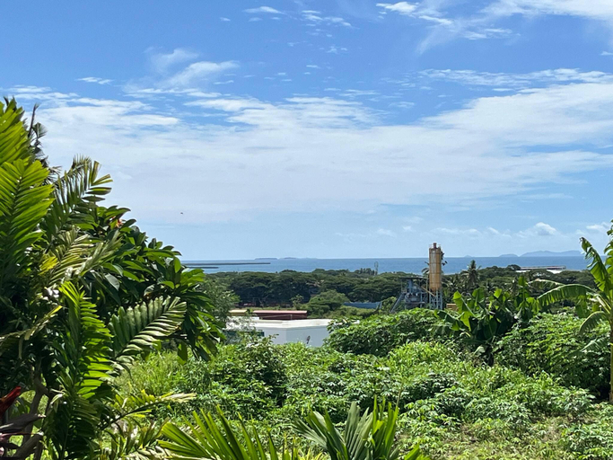 2, Harmony Heights Lautoka Apartment with Sunset Views, Ba