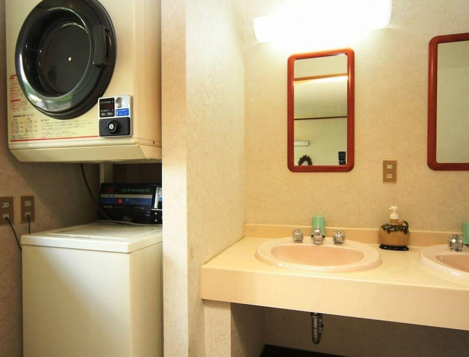 Bathroom, Pals Inn Raicho, Hakuba
