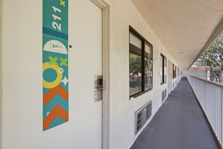 Exterior detail, Budget Disney Room Pool & Parking, Osceola