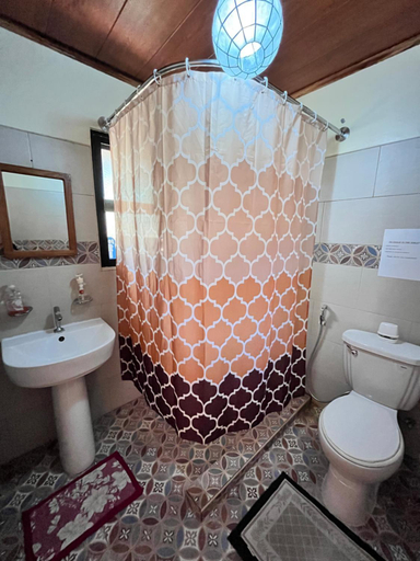 Bathroom, Ocam Ocam Mission Inn and Ocean-View Cottages, Busuanga