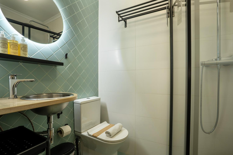 Bathroom 3, Local House Lisbon, Lisbon