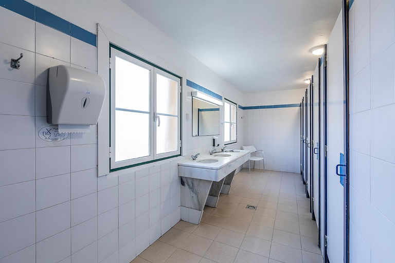 Bathroom 4, HI Oeiras – Pousada de Juventude, Oeiras