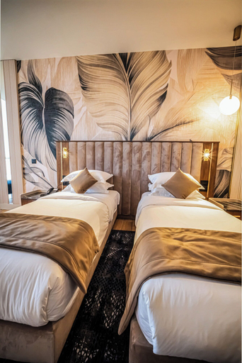 Room 5, Hotel Supreme, Bouzareah
