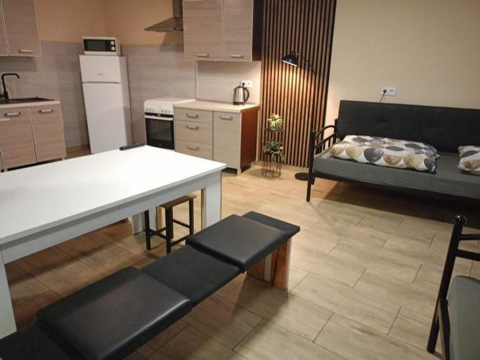 Bedroom 2, AE Berg, Strzelce