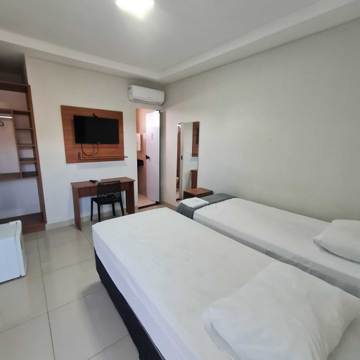 Room 4, BOTUS HOTEL, Barcarena