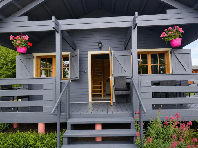 Exterior & Views