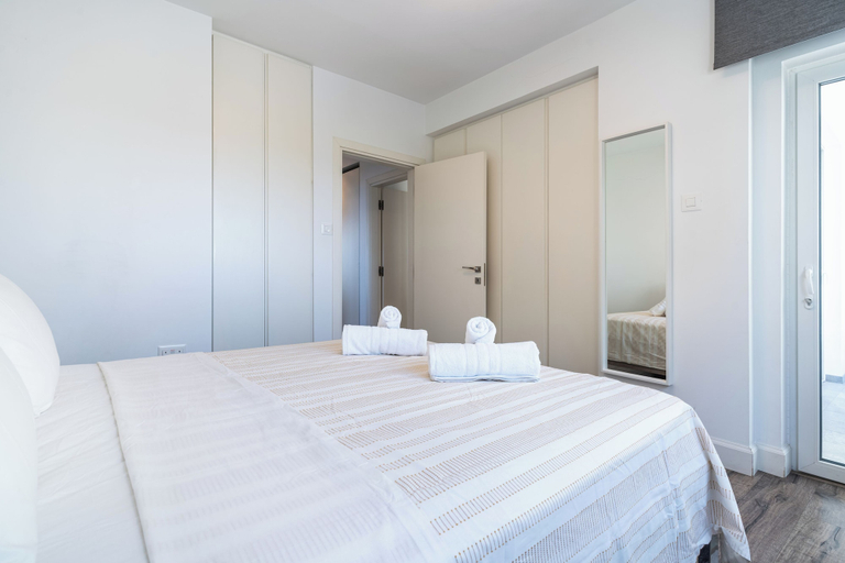 Room 3, Luxury 2BR Limassol Marina Views