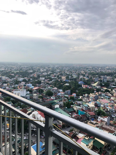 Others 5, 1br with balcony 30flr T4, Quezon City