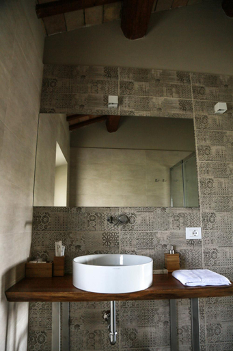 Bathroom 2, Cerasus B&B, Ancona