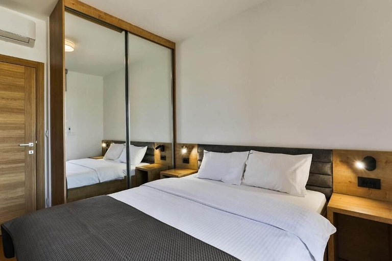 Room 5, Numa by Kraft