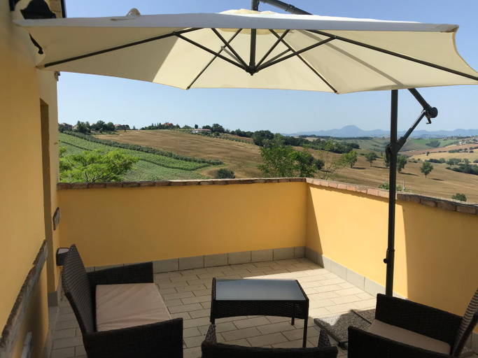 Others 4, Cerasus B&B, Ancona
