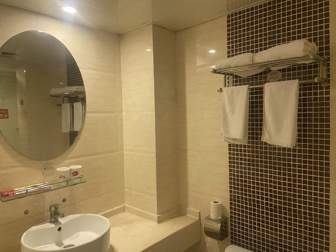 Bathroom 4, Thank Inn Hotel Sichuan Normal University Chenglong Branch, Chengdu