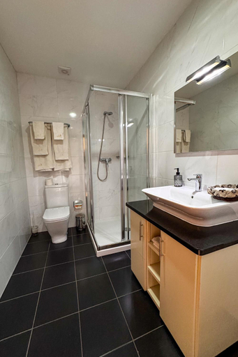 Bathroom 3, Casa do Olival, Macedo de Cavaleiros