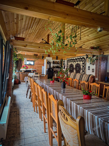 Food & Drinks 5, Magura Raraului, Campulung Moldovenesc