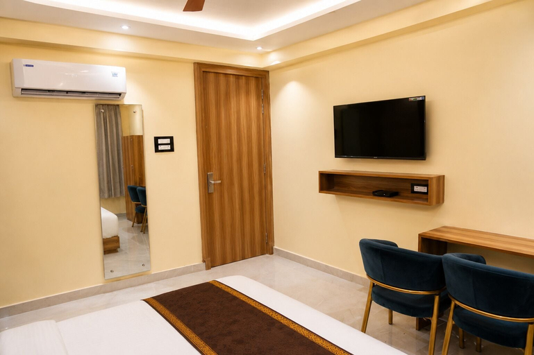 Room 2, Royal Chandra Hotels, Patna