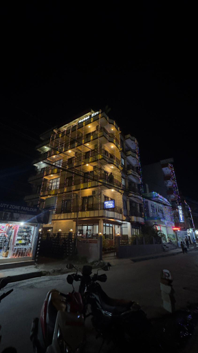 Others 5, Hotel Ezen, Gandaki