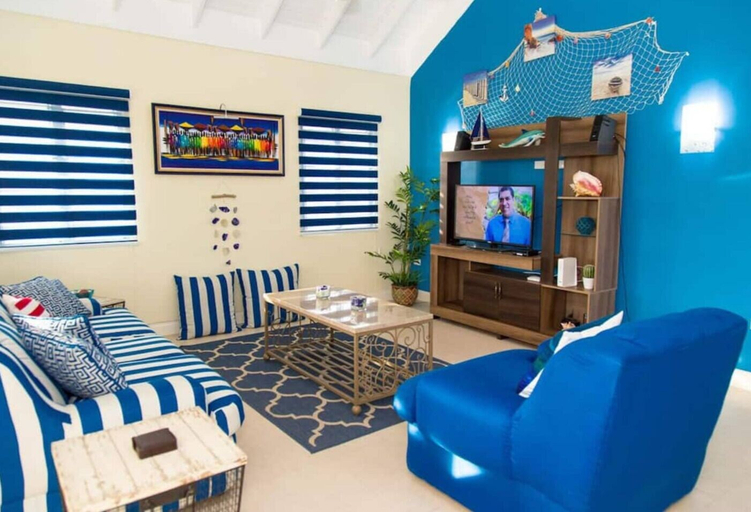 Living area, Coolshade - Richmond Estate
