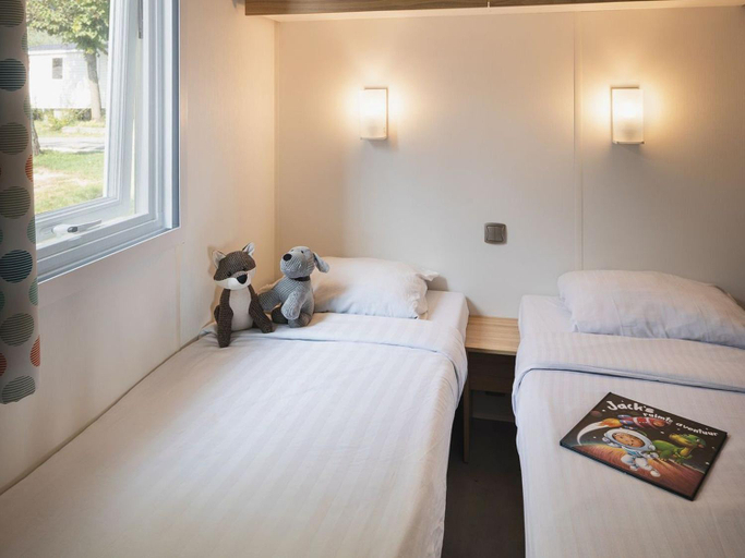 Bedroom 3, Camping Marvilla Parks Kaatsheuvel - Roan, Loon op Zand