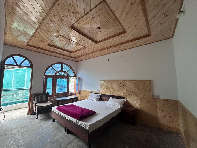 Bedroom 2, Boom Shankar, Kullu