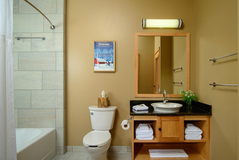 Bathroom 4, Burke Mountain Hotel, Caledonia