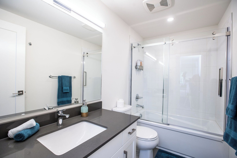 Bathroom 4, L'Austin Rêve by Revelstoke Vacations, Columbia-Shuswap